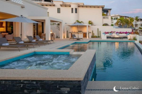 Luxe Oceanview Villa with Pool Hot Tub BBQ and Fire Pit